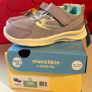 NIB Stride Rite Munchkin Girl’s 13 Glitter Sneakers - Lake Purple -Easy On strap